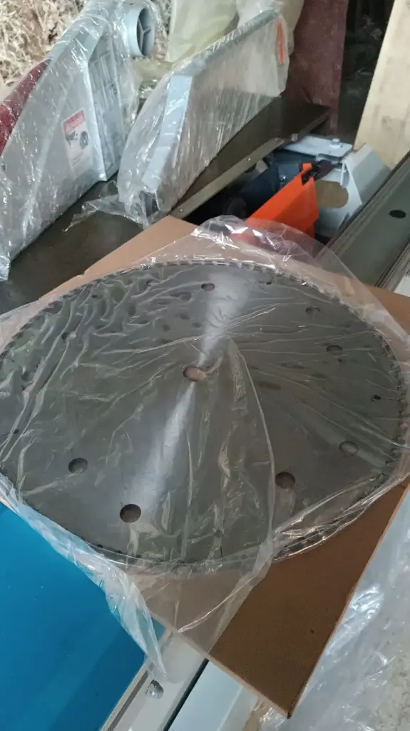 [A2090] Disco para MDF 20"